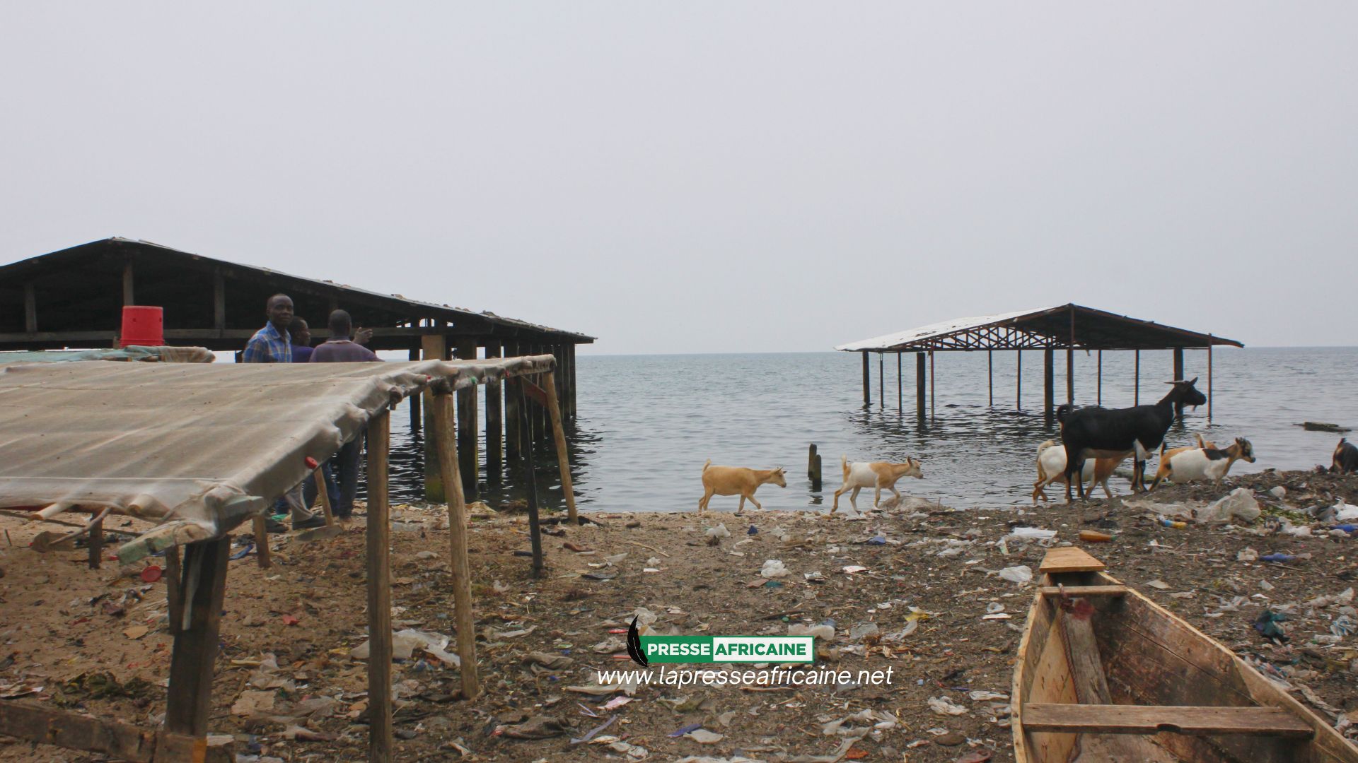 Montée du lac Tanganyika à Uvira : le marché de Mulongwe en péril, les commerçants tirent la sonnette d’alarme