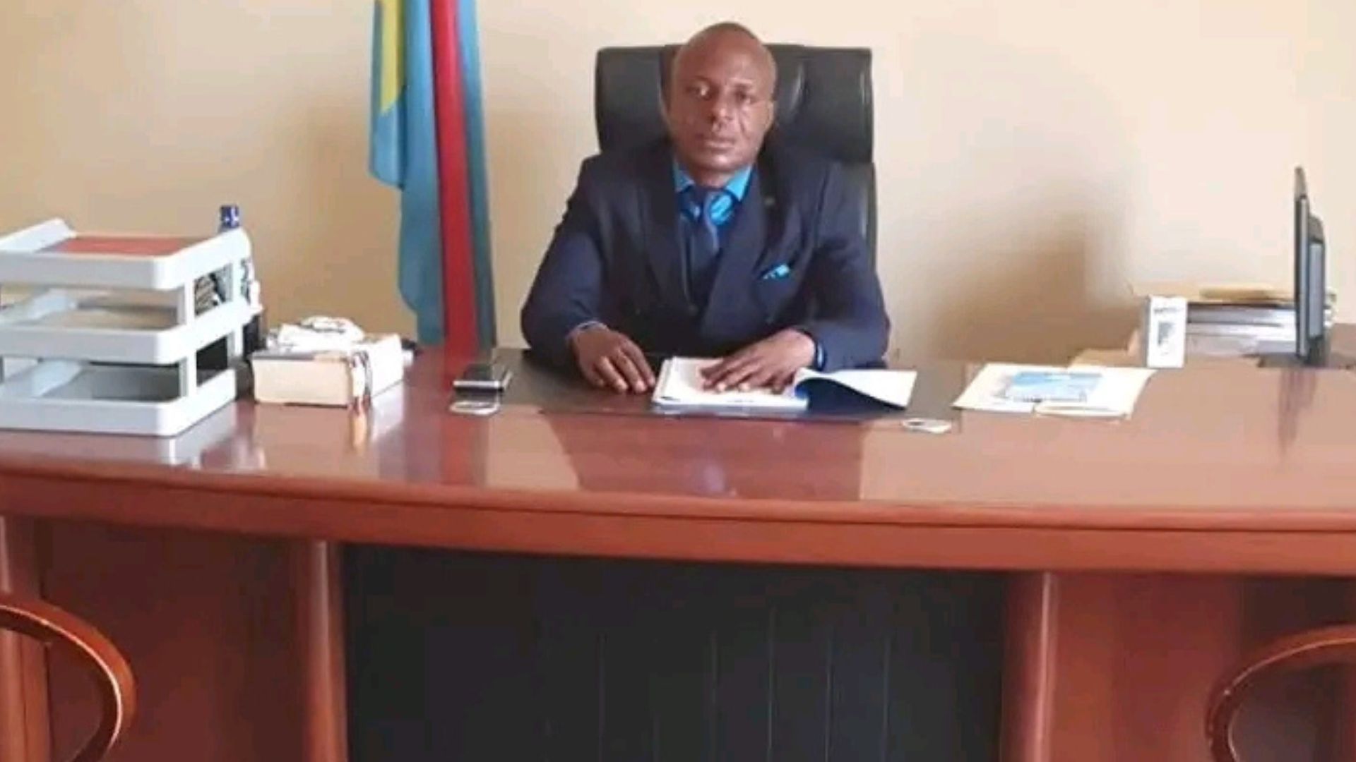 Sud-Kivu : Pillage des malles des items dans la RN2, le député national Wenda Mukangwa Placide exige la création d'une nouvelle province éducationnelle