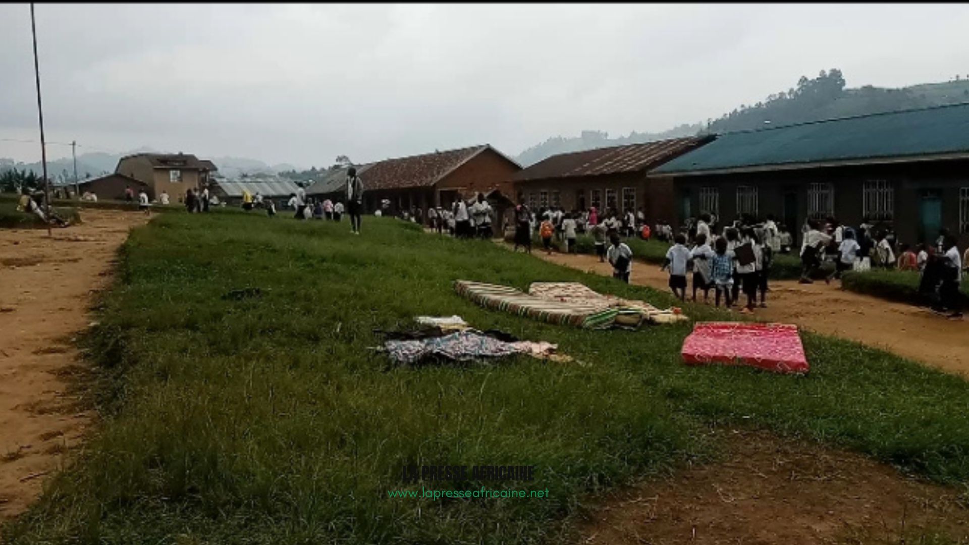 Rentrée scolaire au Nord-Kivu: des familles de déplacés et les élèves partagent les mêmes salles à Lubero centre