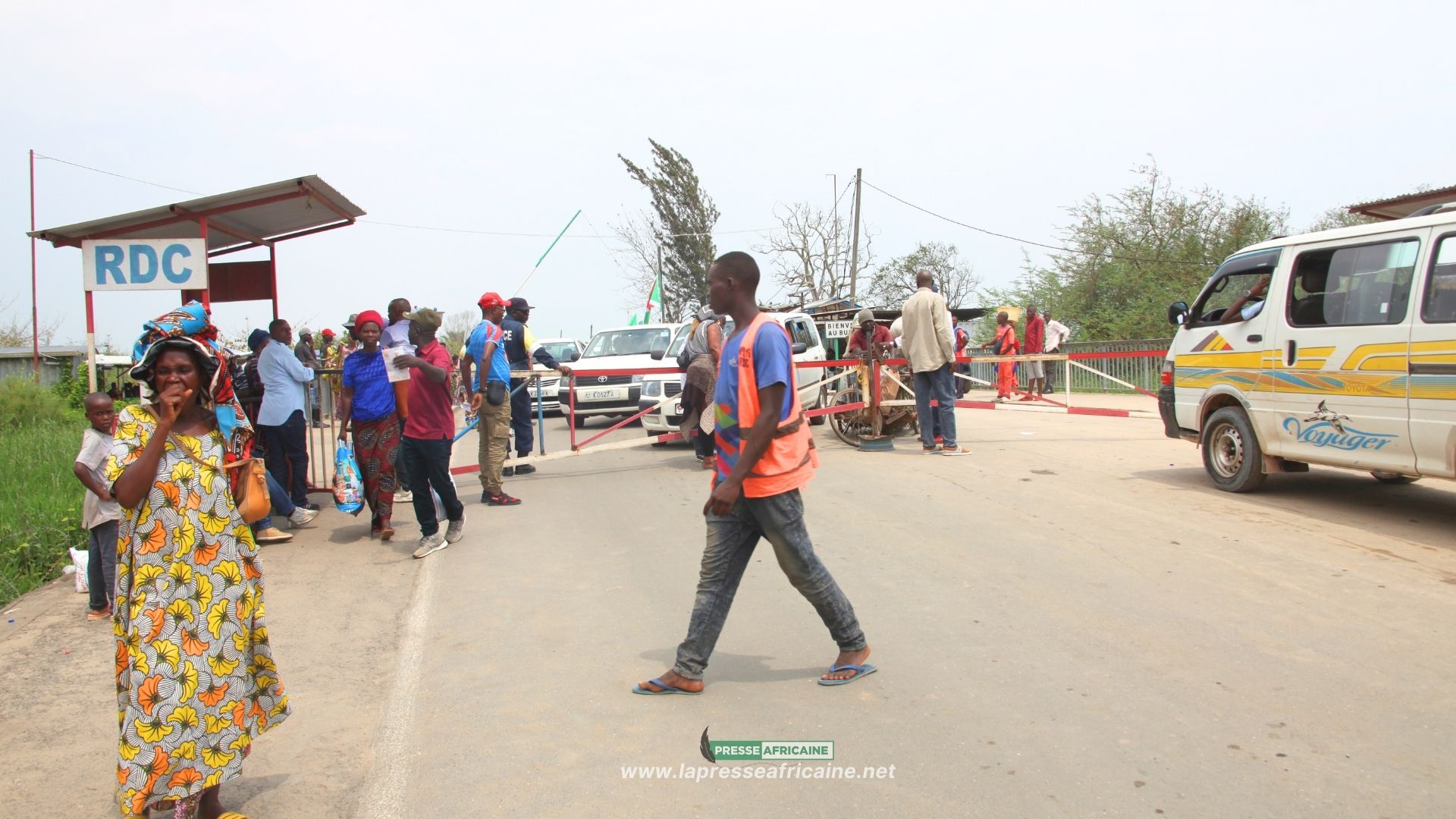 Fuir la guerre de Goma vers Bujumbura : des contrôles aux barrières et l’angoisse accompagnent le parcours des refugiés