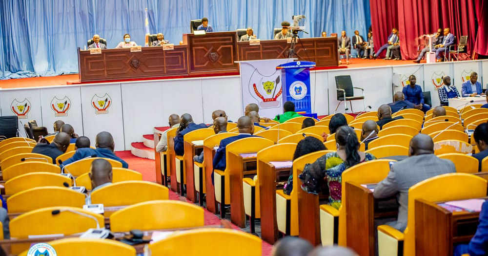 RDC: Aucun membre du bureau de l’Assemblée nationale ne touche moins de 50 000 USD par mois (Lucain Kasongo)
