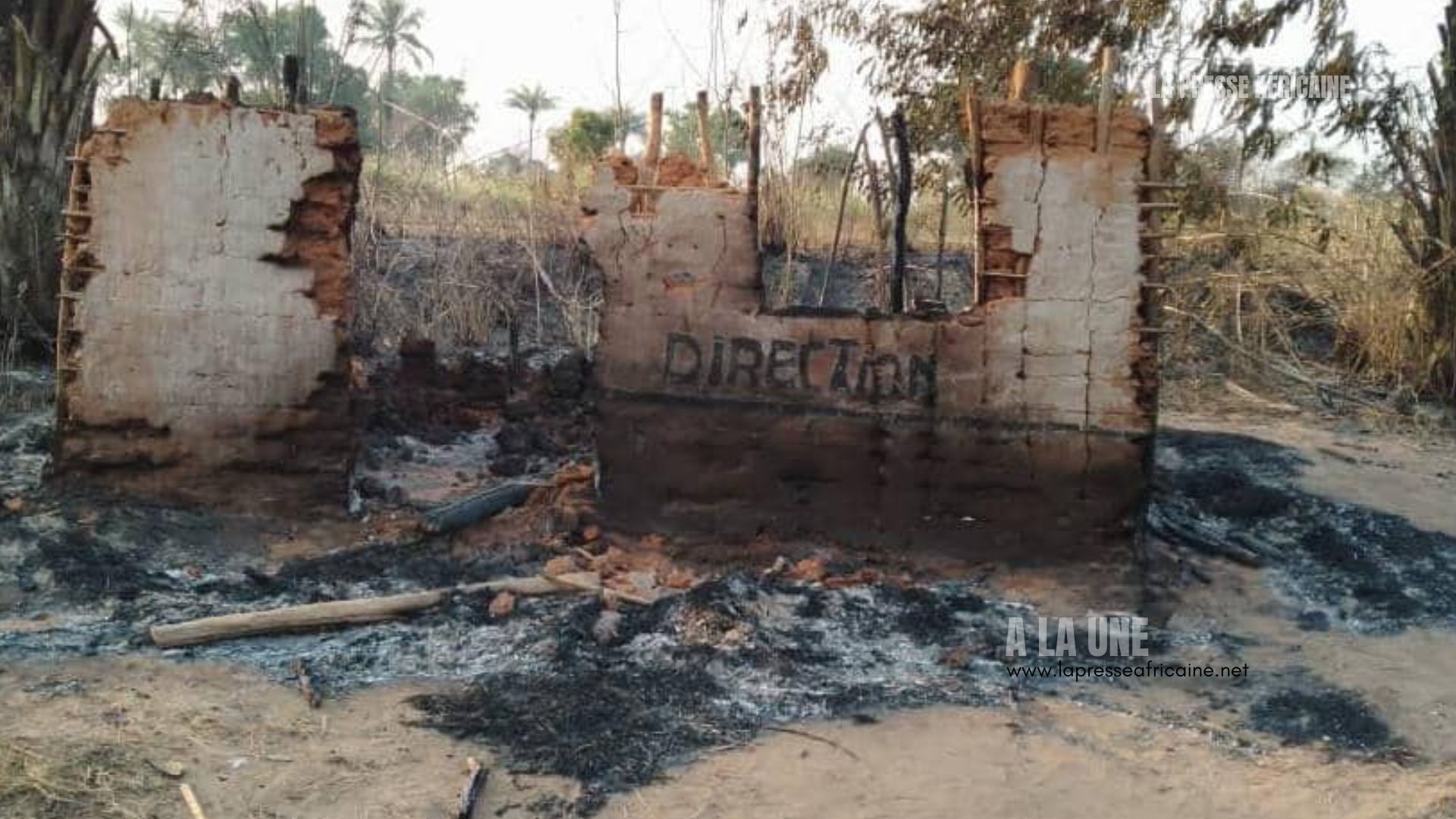 Kasaï central-Demba : des habitations partent en fumée à Bena Masona, suite à un feu du personnel de la SNCC faisant le désherbage des rails