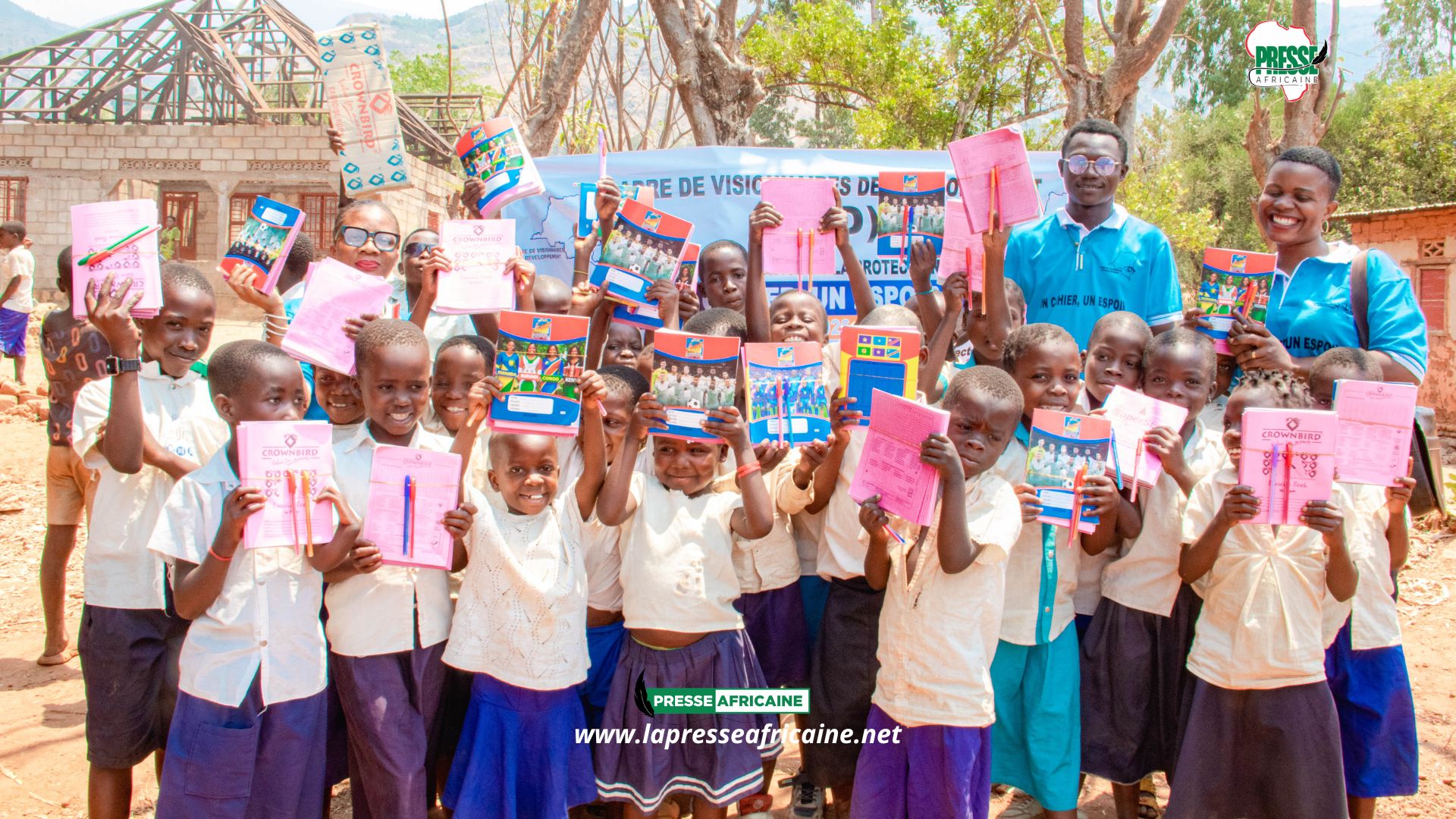 Uvira : à Katongo, 423 enfants victimes des conflits armés reçoivent des fournitures scolaires du CVD