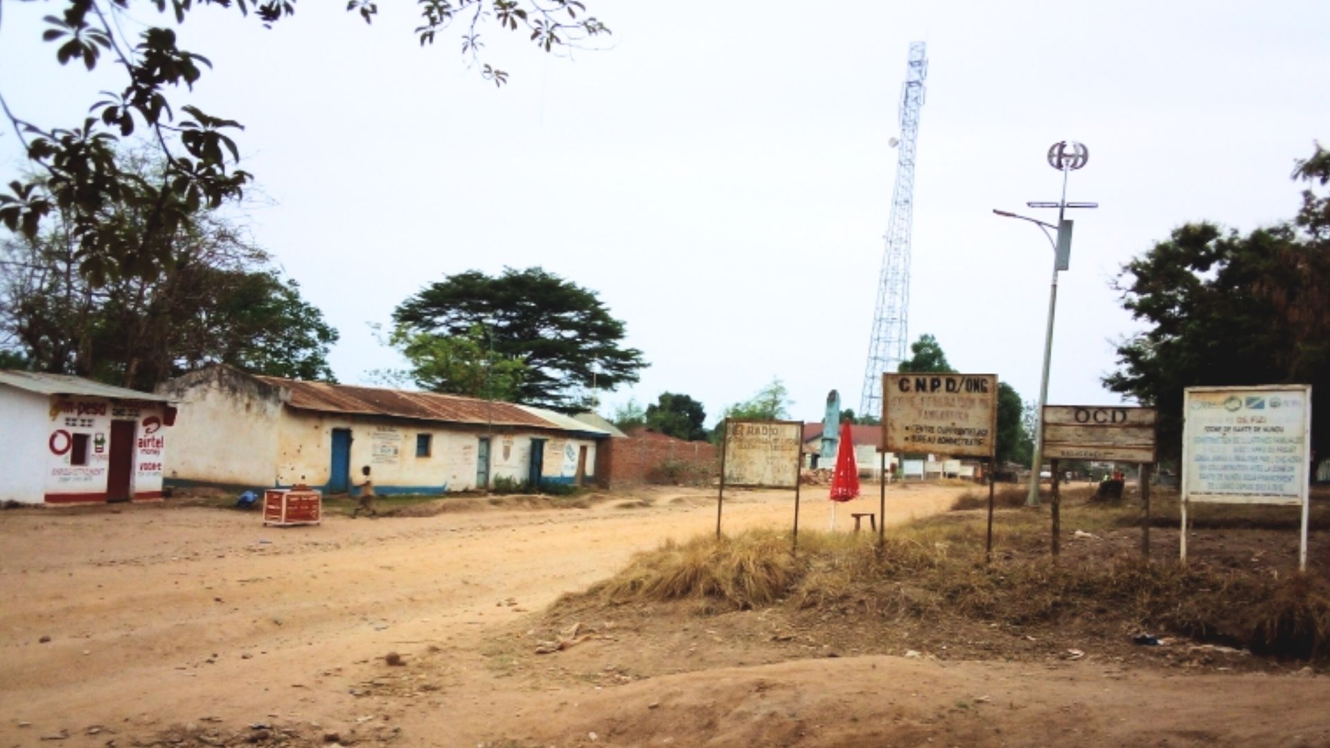 Au Sud-Kivu, plus de 2000 ONG abondent leurs pancartes le long de la RN5, mais sans impact (Me Ghislain Barahiga)